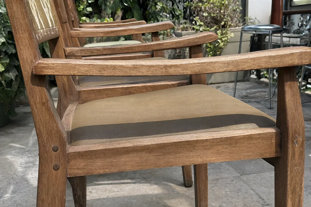 Hauteur d’assise et accoudoirs : le confort qui se mesure