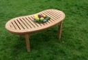 Table basse de jardin en teck brut - modele peanut -