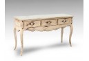 console baroque en bois de couleur blanche finition vieillie