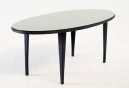 Table ovale en résine tressée 200 x 100 cm